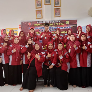 Pokja Manajemen Operasional SMPN 6 Talang Kelapa bersama Pen